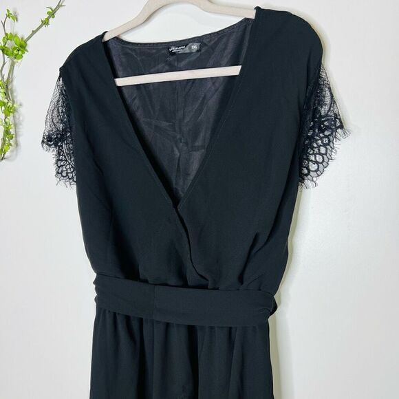 SHEIN Curve Black Wrap Dress Lace Cap Sleeves - Picture 4 of 11